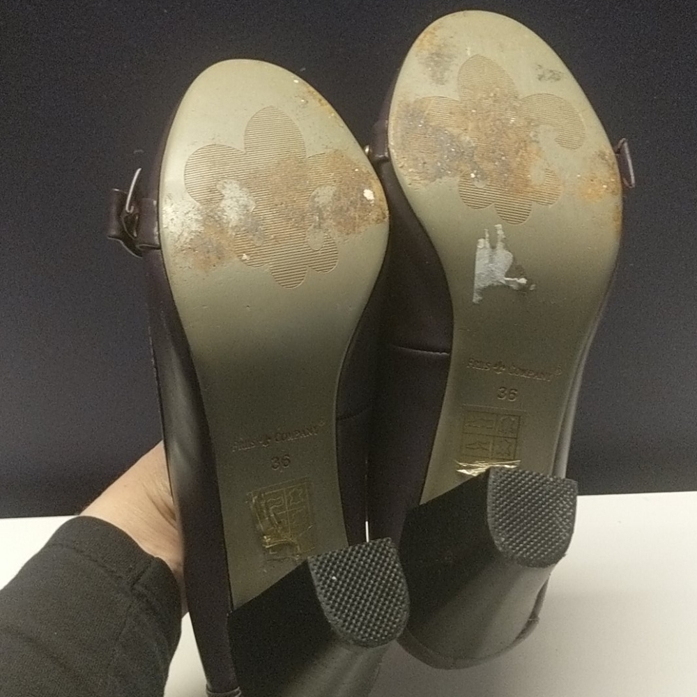Shoes - Picture 7 of 7